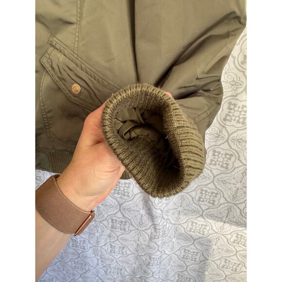 Abercrombie & Fitch Women's Green Bomber Jacket Size Large - Picture 10 of 13